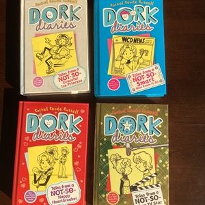 Dork Diaries Bundle 🙀✨4/$25✨🙀